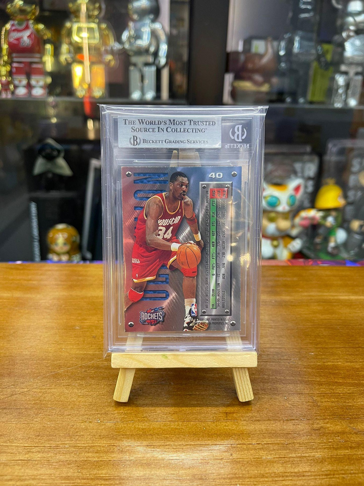 BGS 8 1995-96 METAL #40 HAKEEM OLAJUWON