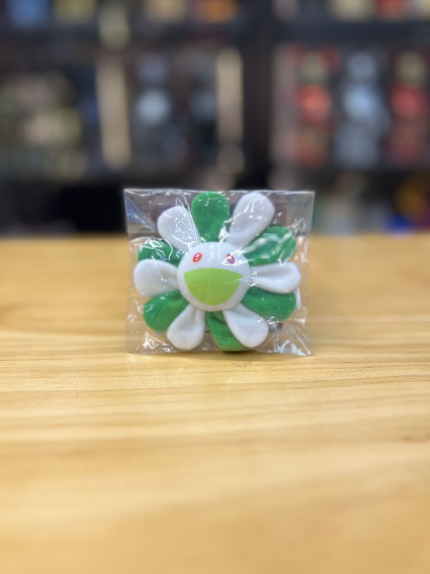 TAKASHI MURAKAMI 村上隆 Flower Keychain 小花扣針鎖匙扣 (Green × White)