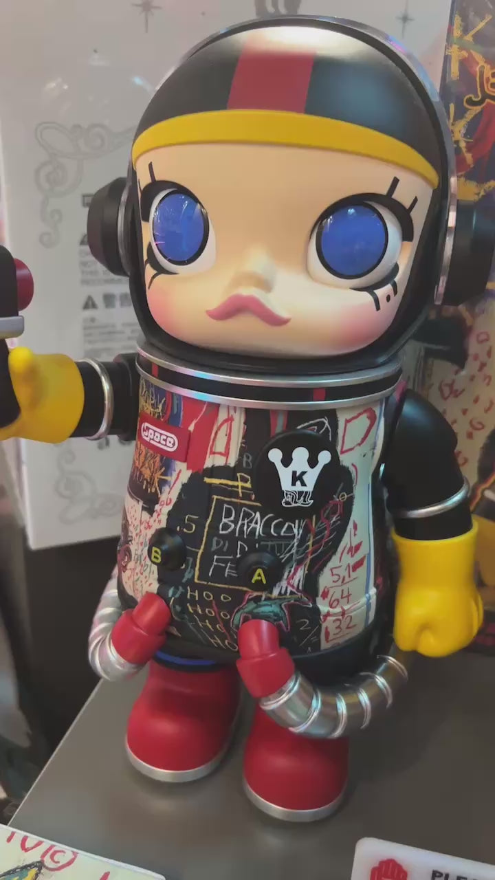 400% Mega Space Molly x Jean-Michel Basquiat – Madmaxtoys