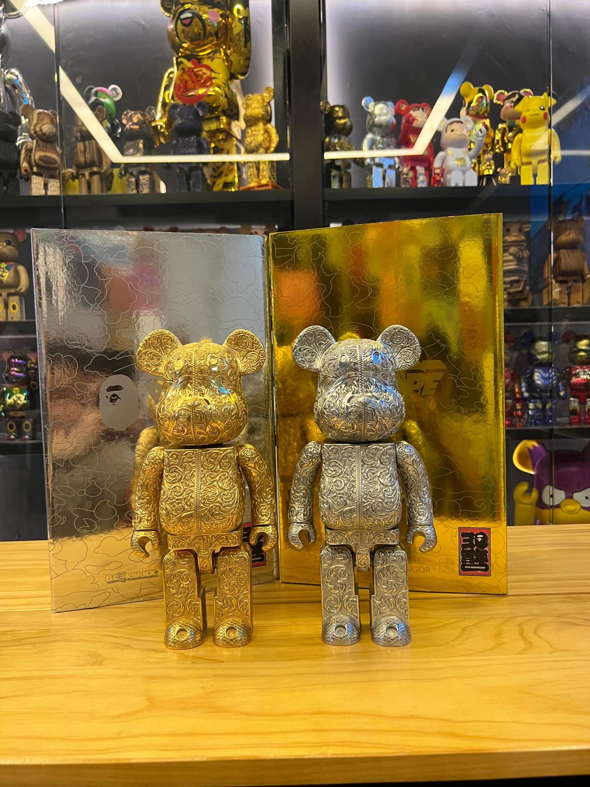 Set of 2pcs 400％ Be@rbrick BAPE(R) Shark Royal Selangor Silver & Gold