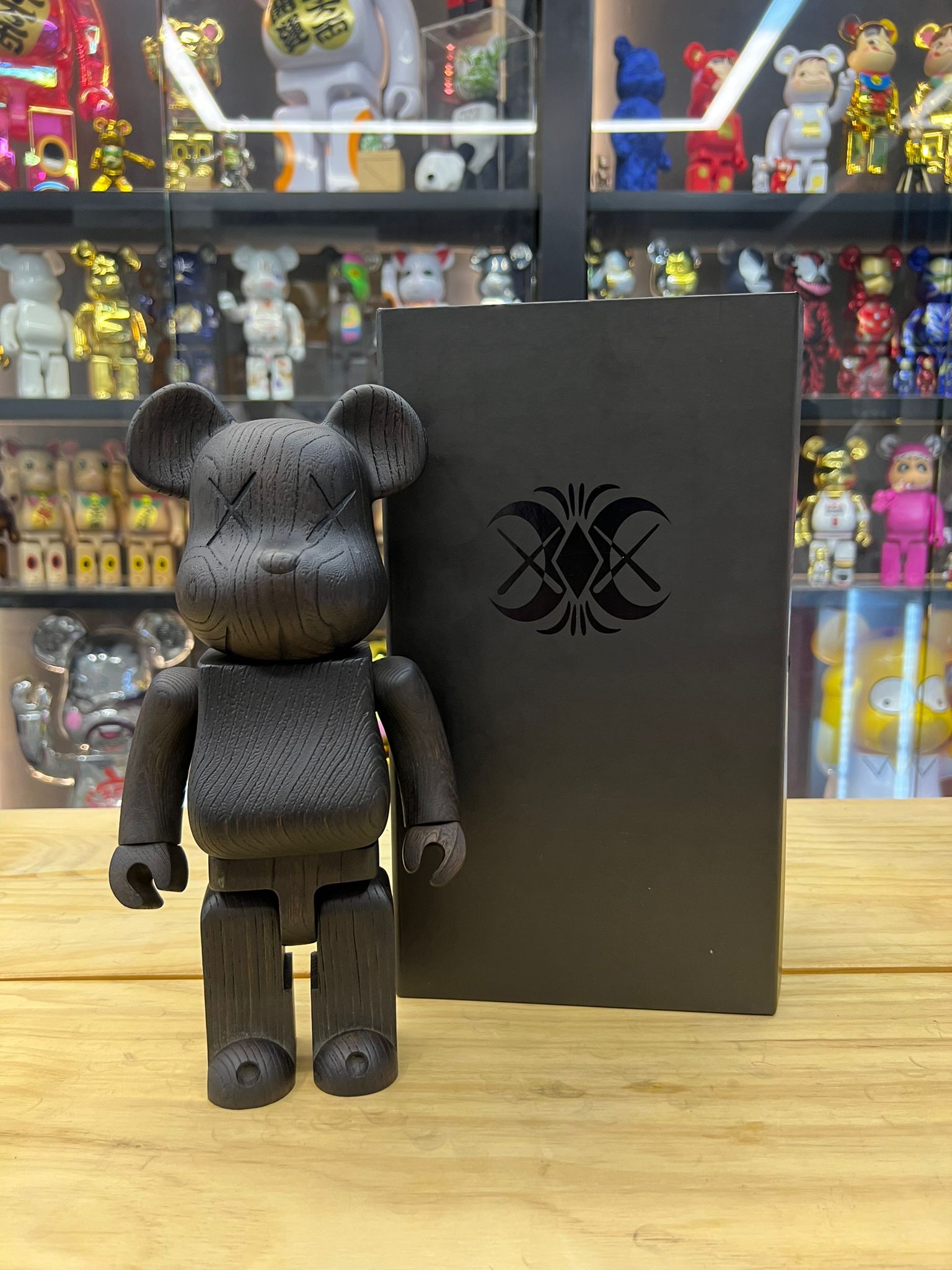 400% Kaws NexusVII Wooden Be@rbrick (Black)