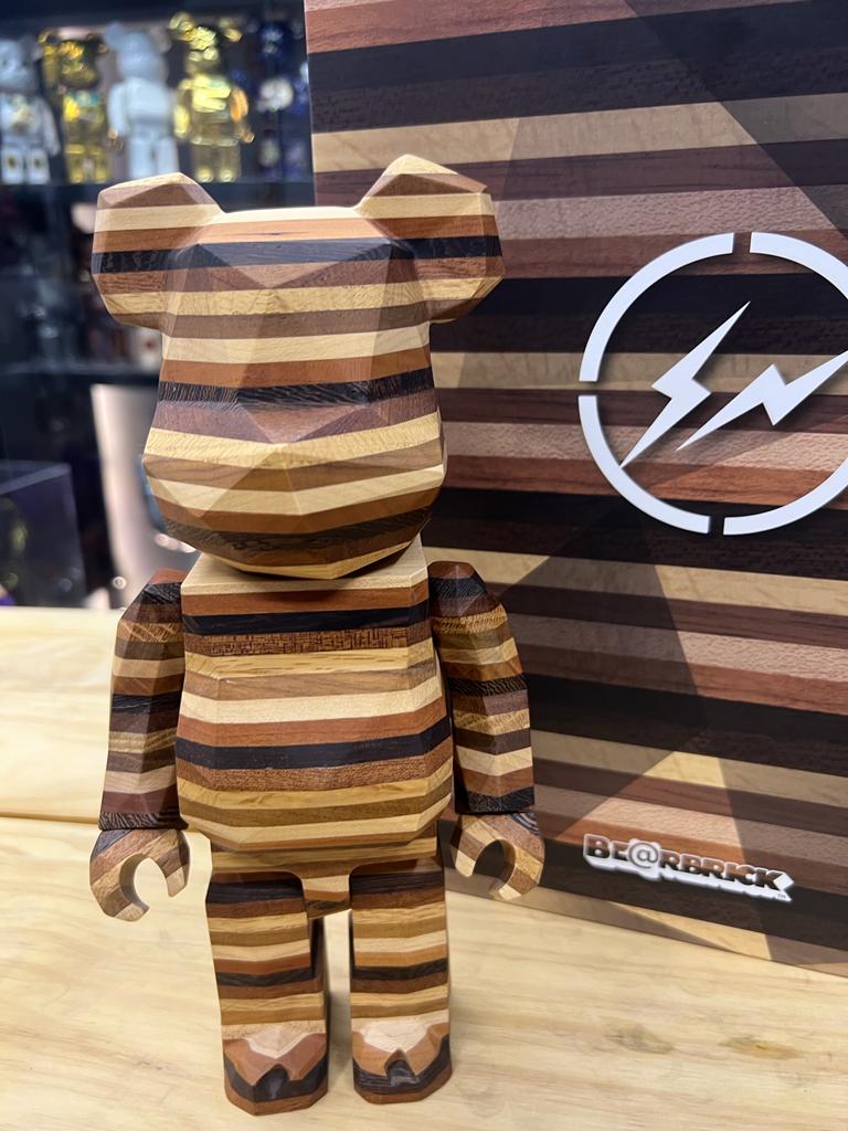 400% Be@rbrick Karimoku Fragment Polygon-Horizon (Wood 木)