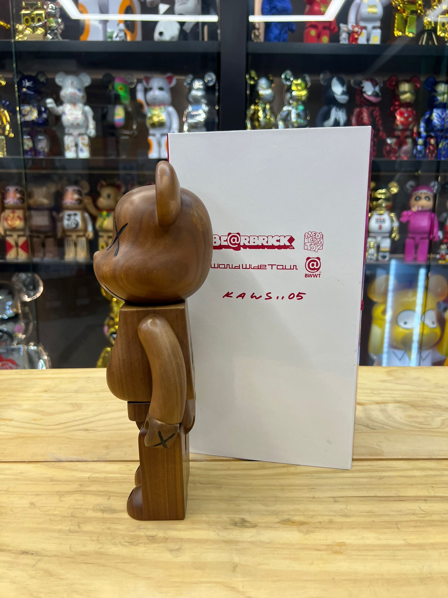 400% Kaws x Be@rbrick BWWT (Wood 木 2005)