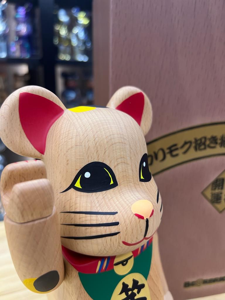 400％ Be@rbrick カリモク 招き猫 四 笑福 招財貓 (Neko Maneki Lucky Cat)