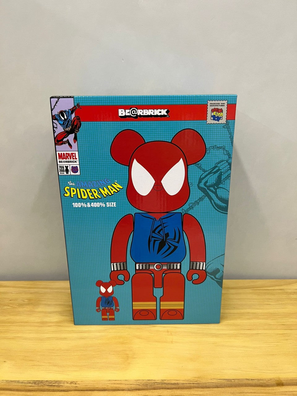 100 % et 400 % be@rbrick Spider-Man araignée Scarlet